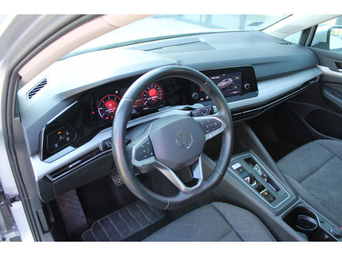 Volkswagen Golf 8 2.0 TDI DSG Life 