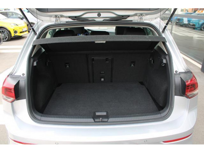 Volkswagen Golf 8 2.0 TDI Life 