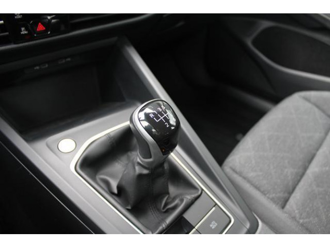 Volkswagen Golf 8 2.0 TDI Life 