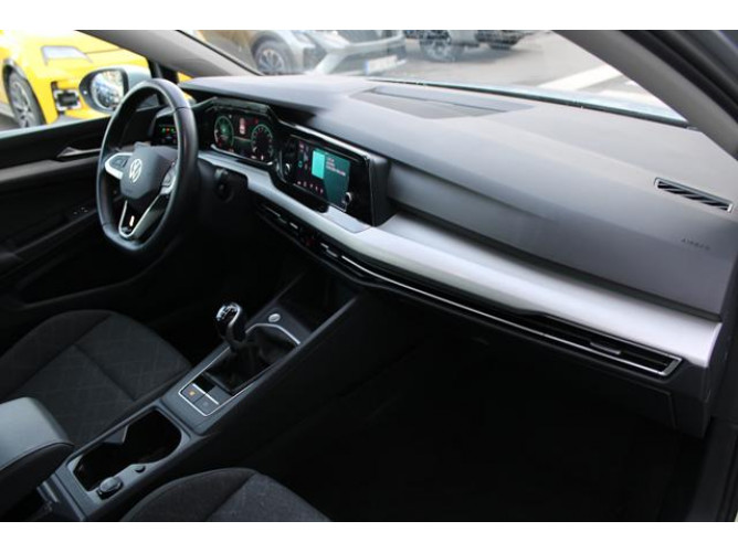 Volkswagen Golf 8 2.0 TDI Life 