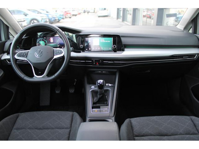 Volkswagen Golf 8 2.0 TDI Life 