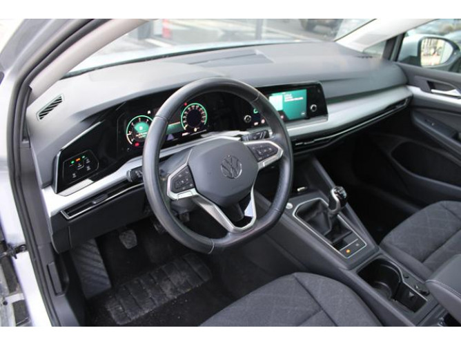 Volkswagen Golf 8 2.0 TDI Life 