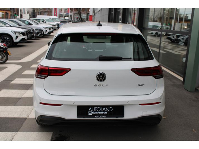 Volkswagen Golf 8 1.0 TSI Life 