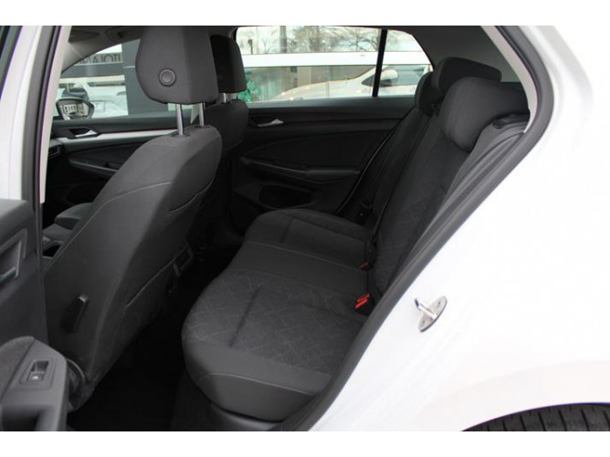 Volkswagen Golf 8 1.0 TSI Life 
