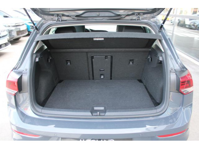 Volkswagen Golf 8 2.0 TDI Life 