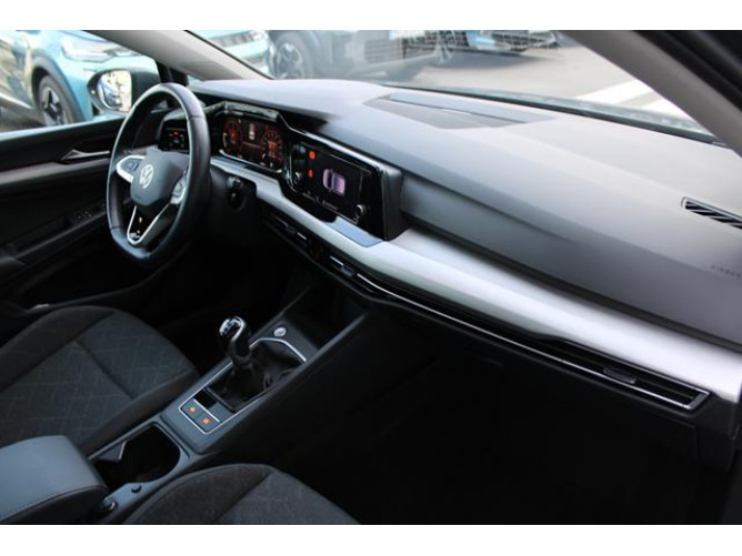 Volkswagen Golf 8 2.0 TDI Life 