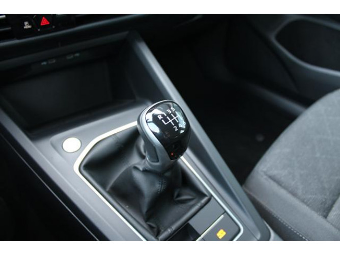 Volkswagen Golf 8 2.0 TDI Life 