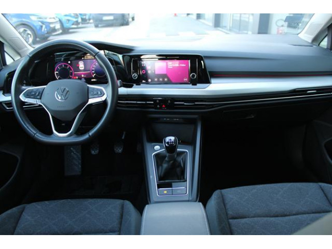 Volkswagen Golf 8 2.0 TDI Life 