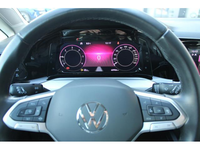 Volkswagen Golf 8 2.0 TDI Life 