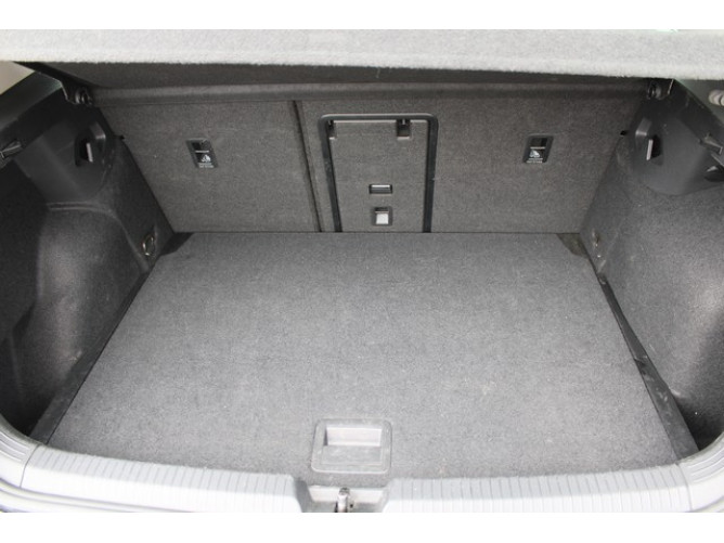 Volkswagen Golf 8 2.0 TDI DSG Life 