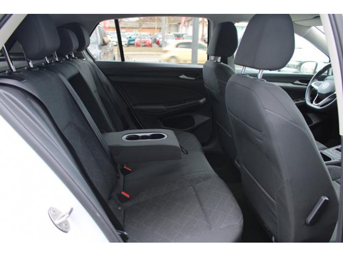 Volkswagen Golf 8 2.0 TDI Life 