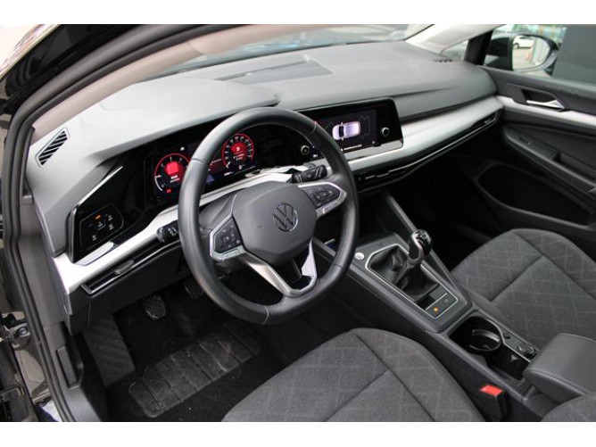 Volkswagen Golf 8 2.0 TDI Life 