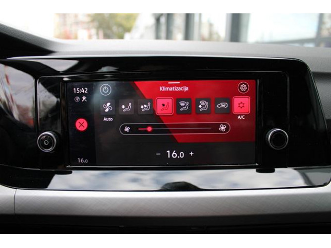 Volkswagen Golf 8 2.0 TDI Life 