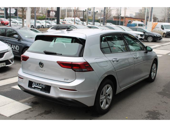 Volkswagen Golf 8 1.0 TSI Life 