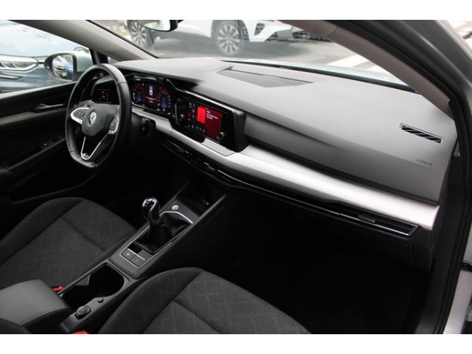 Volkswagen Golf 8 1.0 TSI Life 