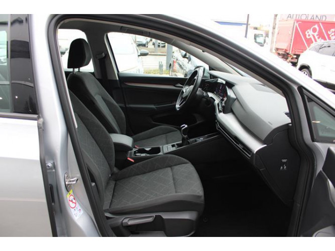 Volkswagen Golf 8 1.0 TSI Life 