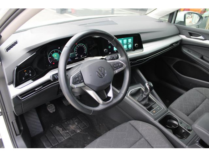 Volkswagen Golf 8 2.0 TDI Life 