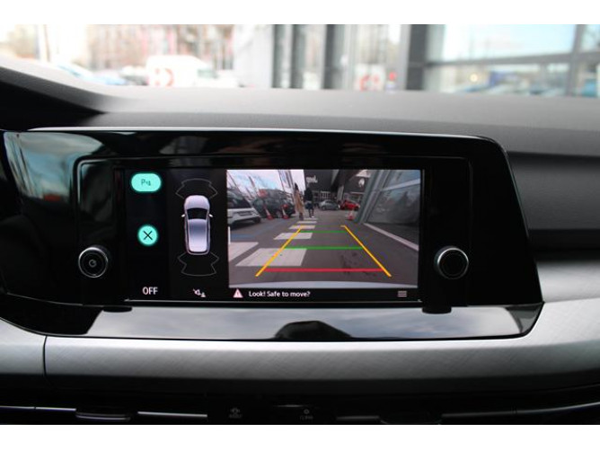 Volkswagen Golf 8 2.0 TDI Life 