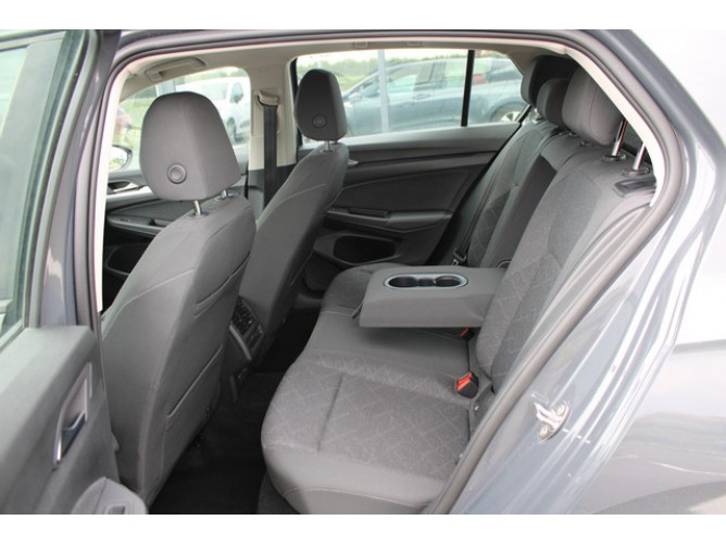 Volkswagen Golf 8 2.0 TDI DSG Life 