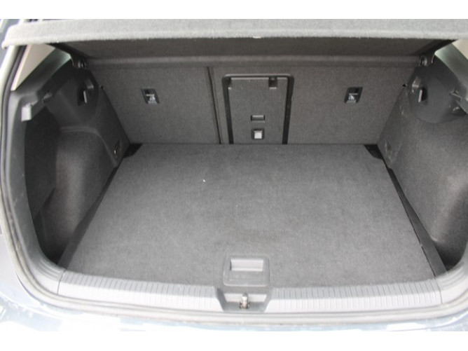 Volkswagen Golf 8 2.0 TDI DSG Life 