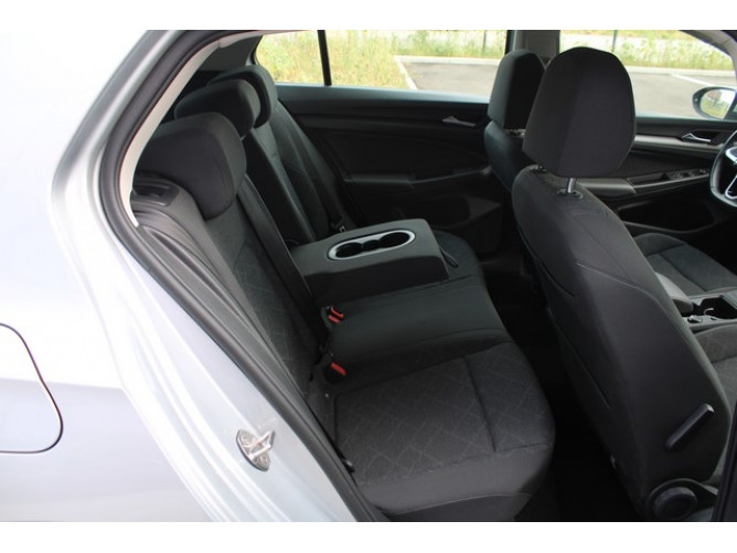 Volkswagen Golf 8 2.0 TDI DSG Life 