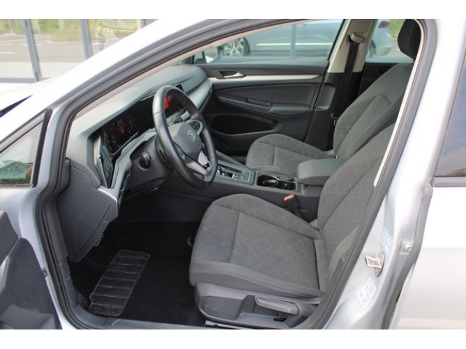 Volkswagen Golf 8 2.0 TDI DSG Life 