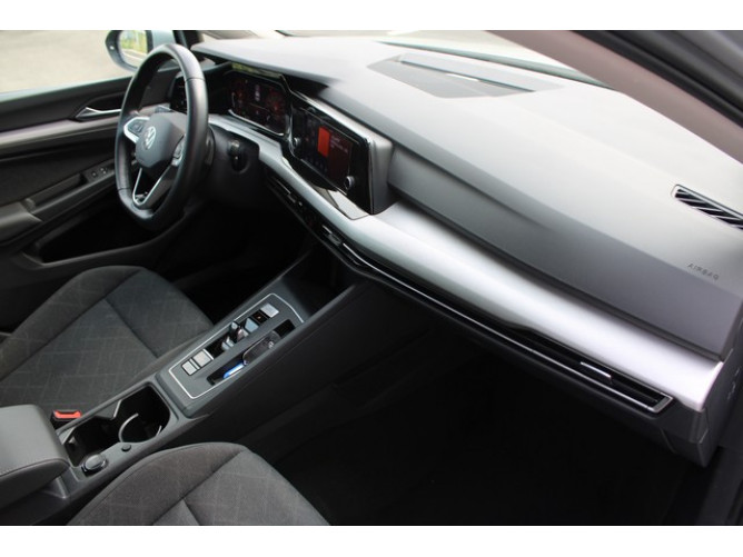 Volkswagen Golf 8 2.0 TDI DSG Life 