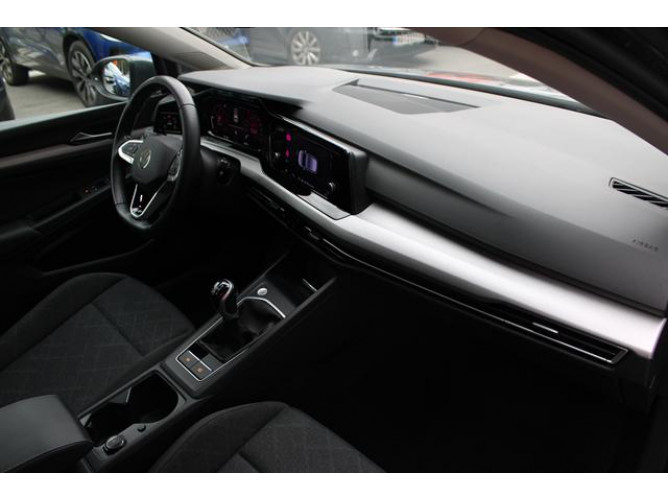 Volkswagen Golf 8 2.0 TDI Life 