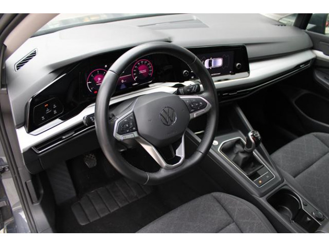 Volkswagen Golf 8 2.0 TDI Life 
