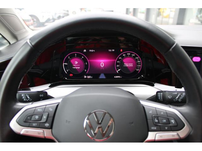 Volkswagen Golf 8 2.0 TDI Life 