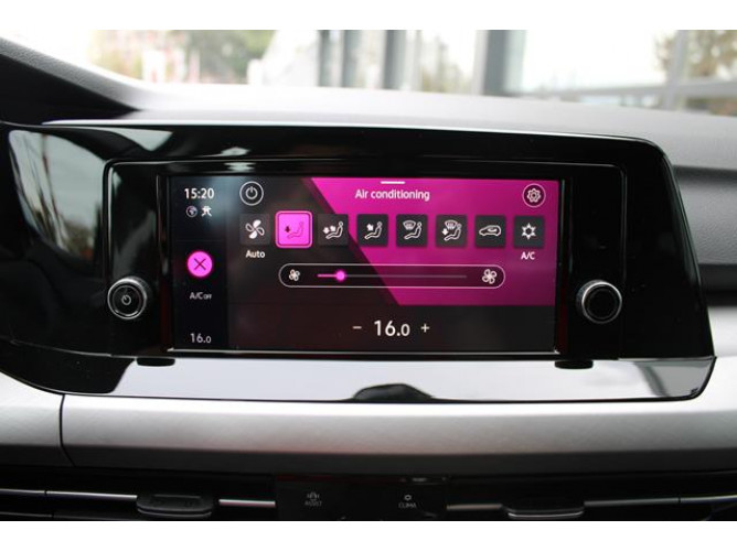 Volkswagen Golf 8 2.0 TDI Life 