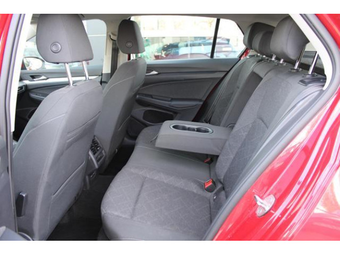 Volkswagen Golf 8 2.0 TDI Life 