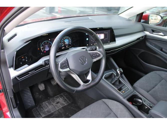 Volkswagen Golf 8 2.0 TDI Life 