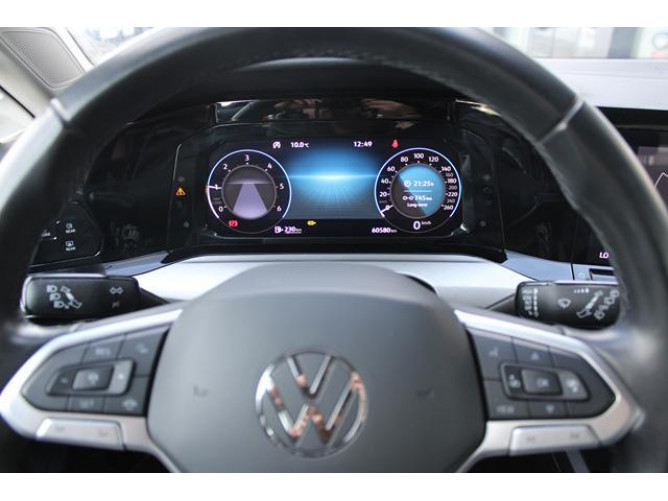 Volkswagen Golf 8 2.0 TDI Life 