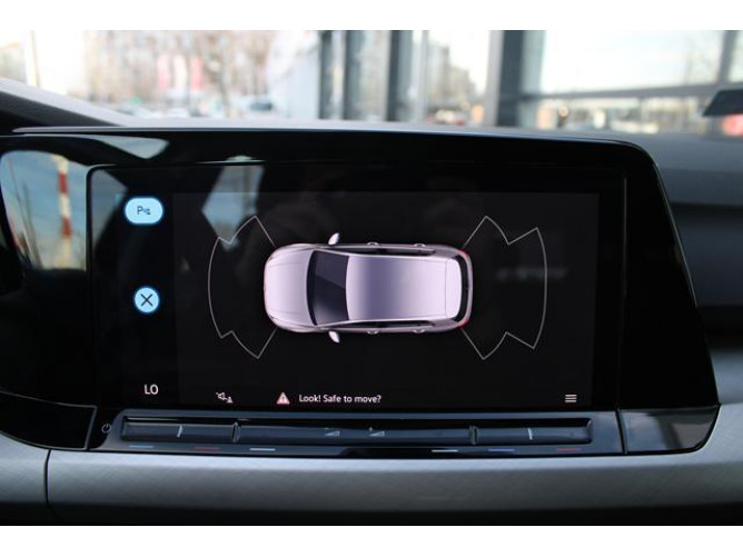 Volkswagen Golf 8 2.0 TDI Life 