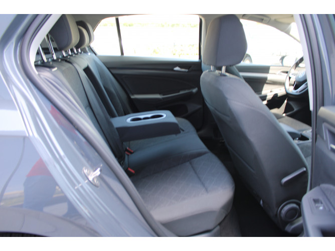 Volkswagen Golf 8 2.0 TDI DSG Life 