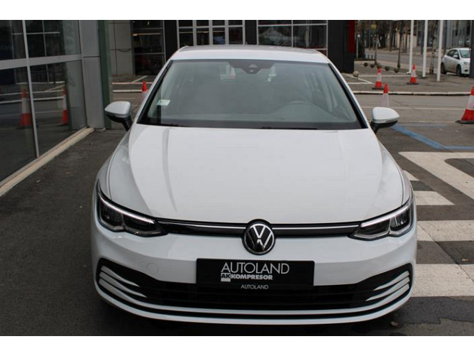 Volkswagen Golf 8 1.0 TSI Life 