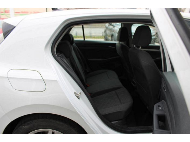 Volkswagen Golf 8 1.0 TSI Life 