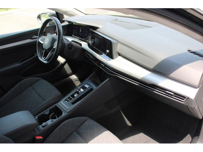 Volkswagen Golf 8 2.0 TDI DSG Life 