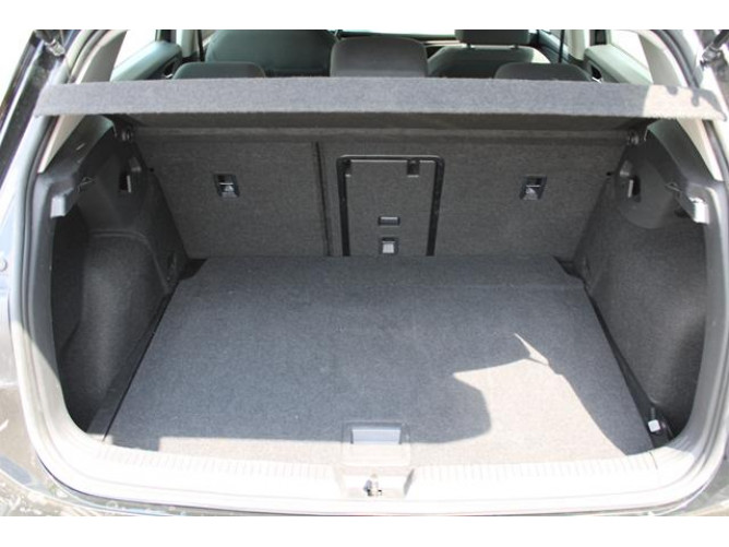Volkswagen Golf 8 2.0 TDI DSG Life 