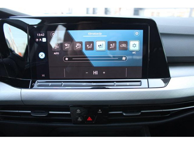 Volkswagen Golf 8 2.0 TDI Life 