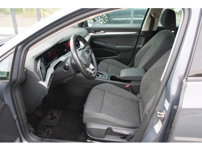 Volkswagen Golf 8 2.0 TDI DSG Life 