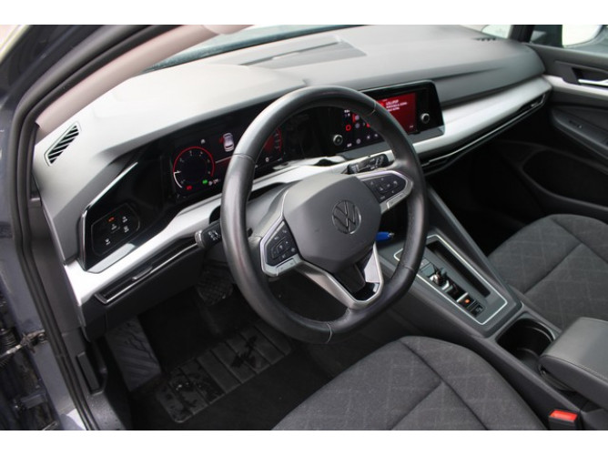 Volkswagen Golf 8 2.0 TDI DSG Life 