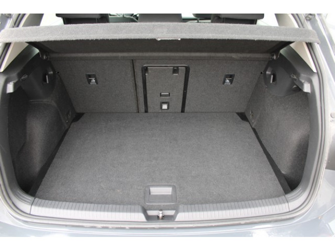 Volkswagen Golf 8 2.0 TDI DSG Life 