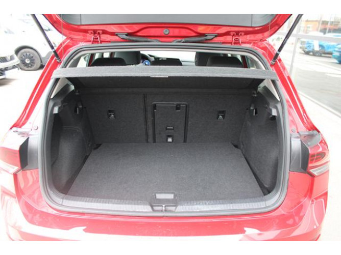 Volkswagen Golf 8 2.0 TDI Life 