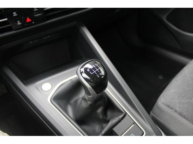 Volkswagen Golf 8 2.0 TDI Life 