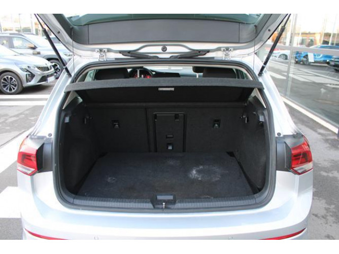 Volkswagen Golf 8 2.0 TDI Life 