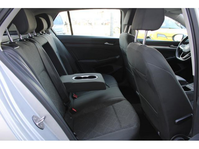 Volkswagen Golf 8 2.0 TDI Life 