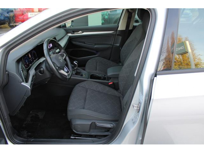 Volkswagen Golf 8 2.0 TDI Life 