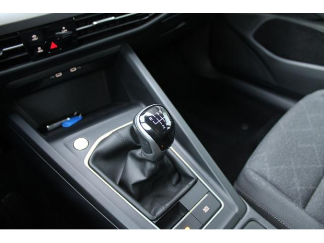 Volkswagen Golf 8 2.0 TDI Life 